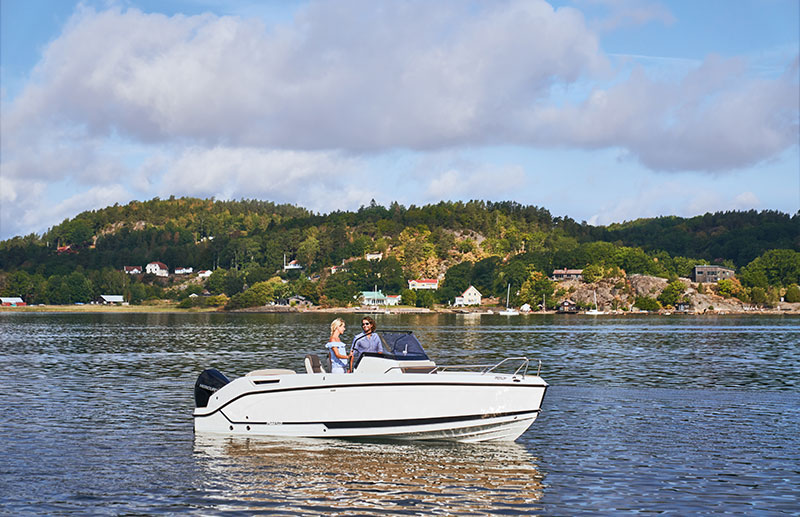 Uttern Whitehull S65 001 B